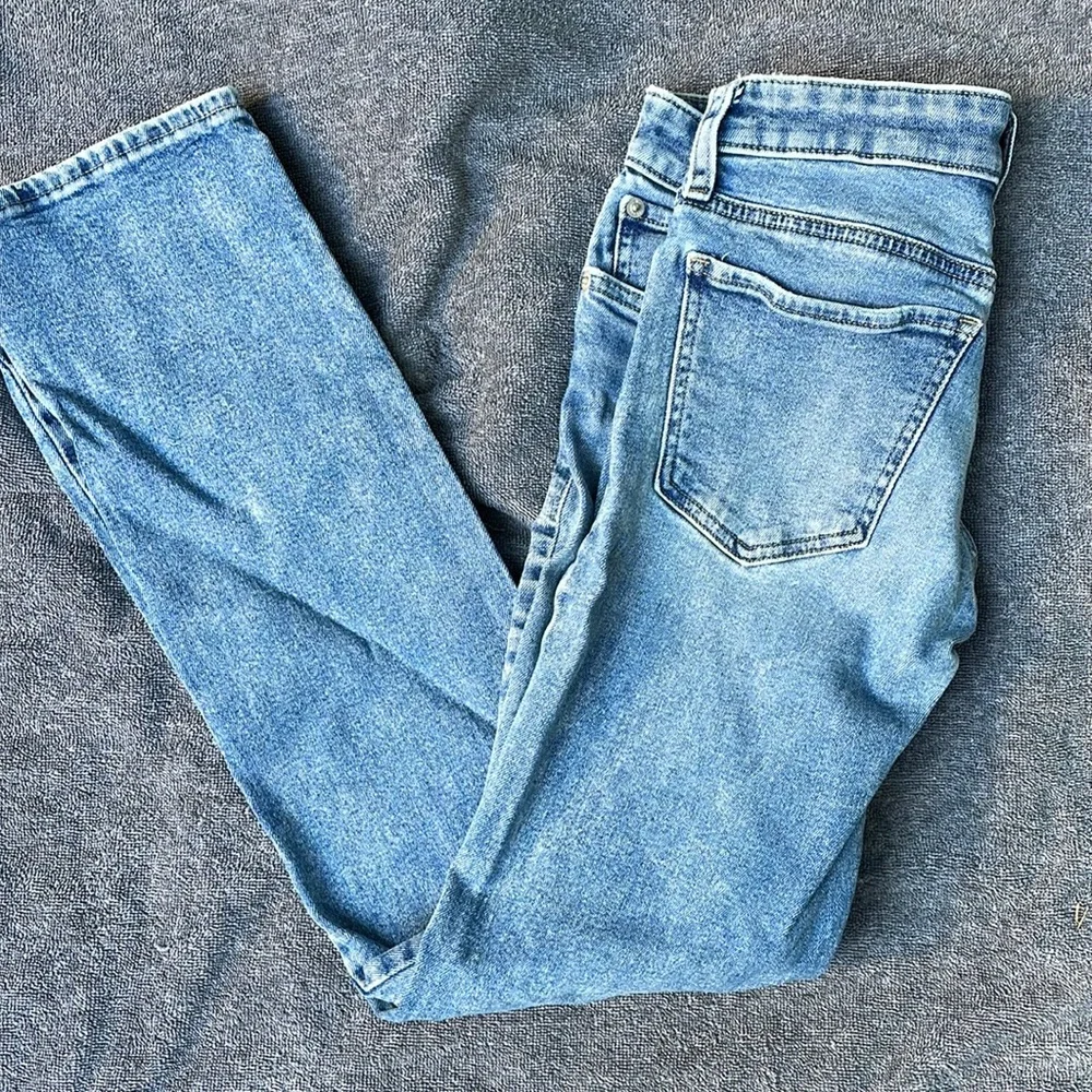 Jeans - Picture 3 of 4